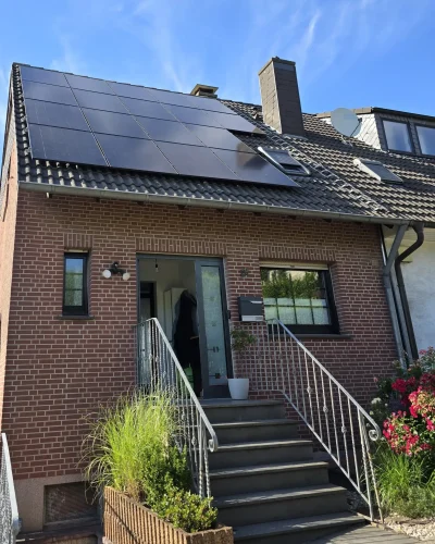 PV-Anlage von enivon auf einem Reihenhaus